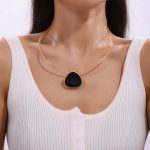Wholesale-Jewelry-Retro-British-Style-Triangle-304-Stainless-Steel-Agate-18K-Gold-Plated-Inlay-Necklace_2